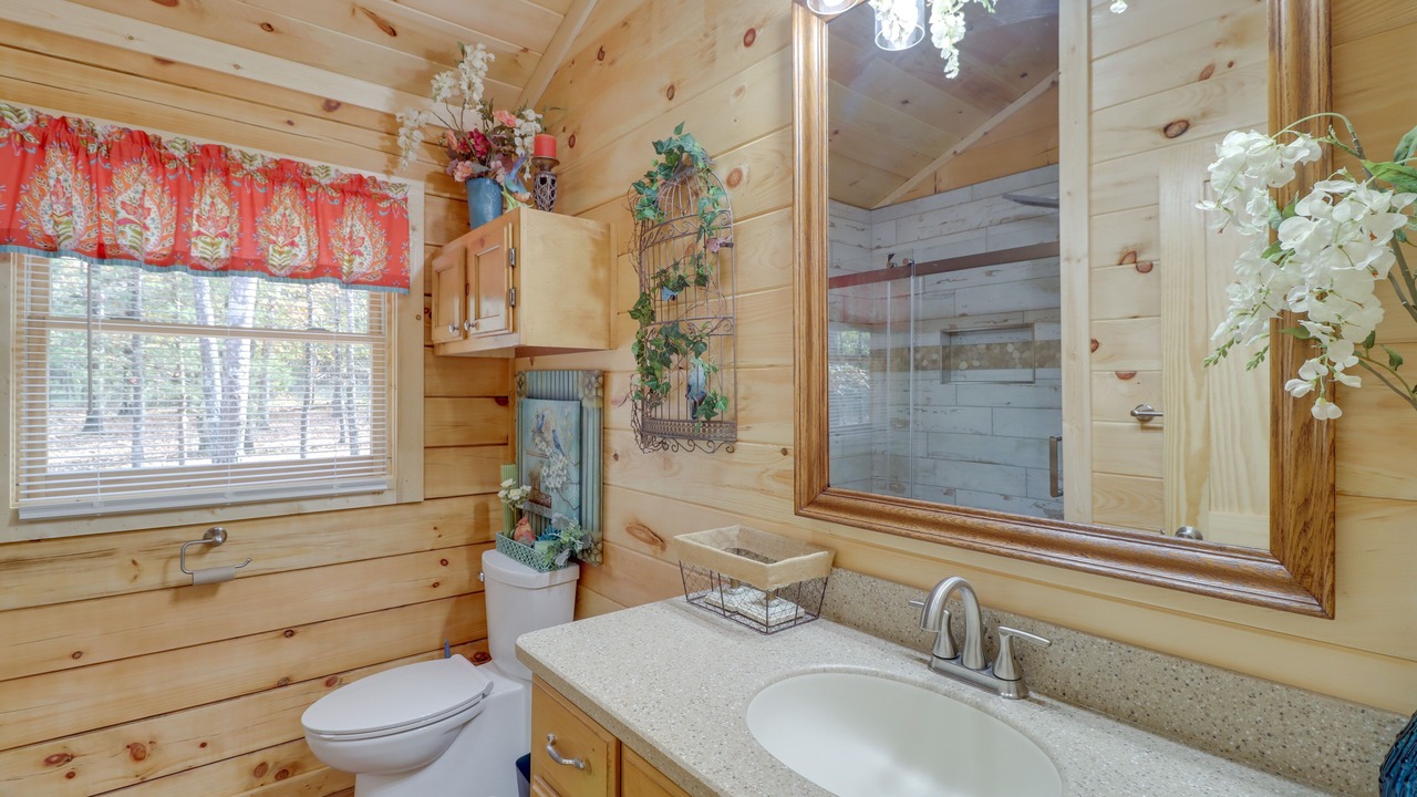 Photo of Bathroom in Tumbling Shoals