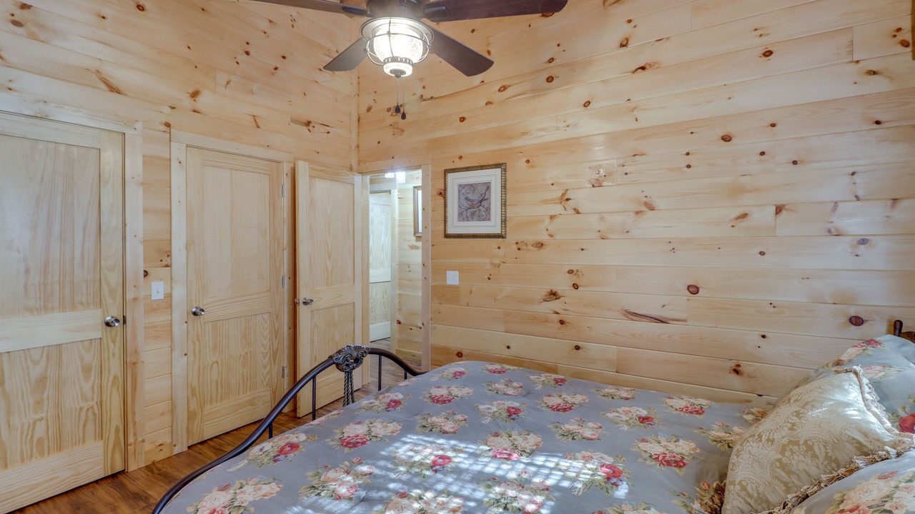 Photo of Bedroom in Tumbling Shoals