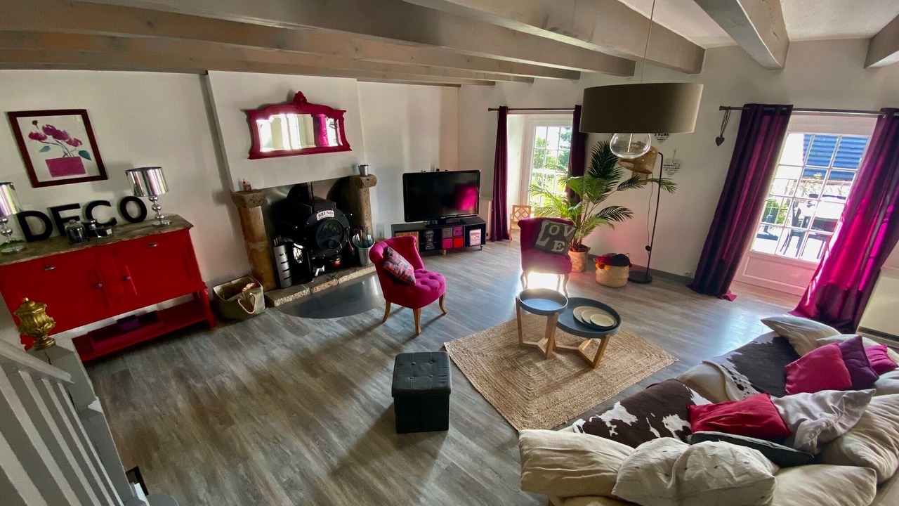 Photo of Livingroom in Saint-Jacques-des-Blats