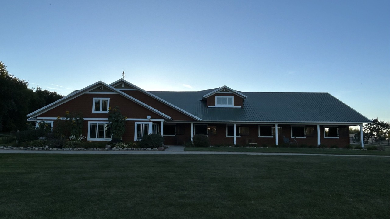 Photo of Others in Pickett