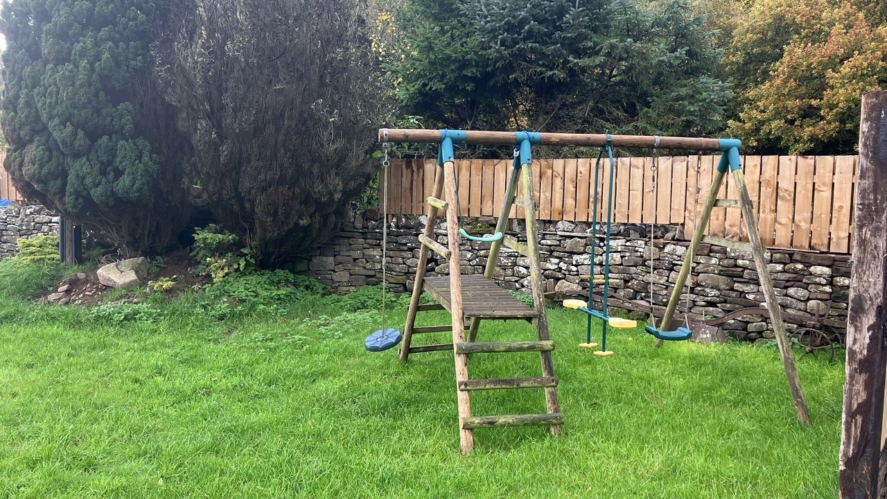 Photo of Others in Cwmdu