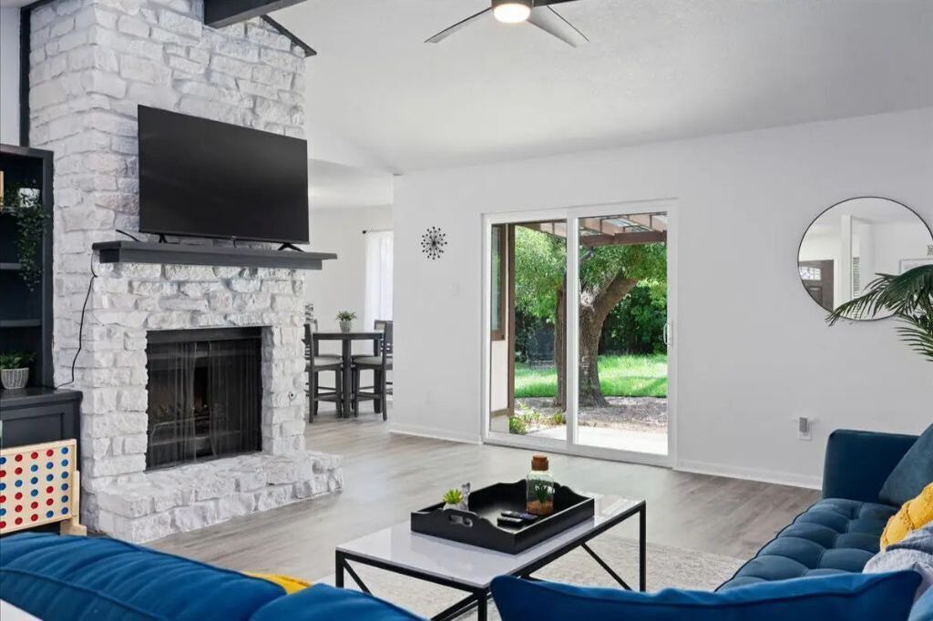 Photo of Livingroom in Brushy Creek