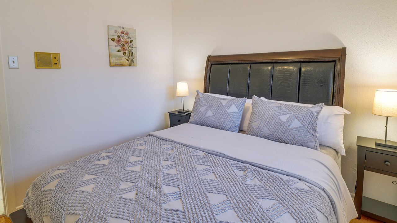 Photo of Bedroom in Arena District