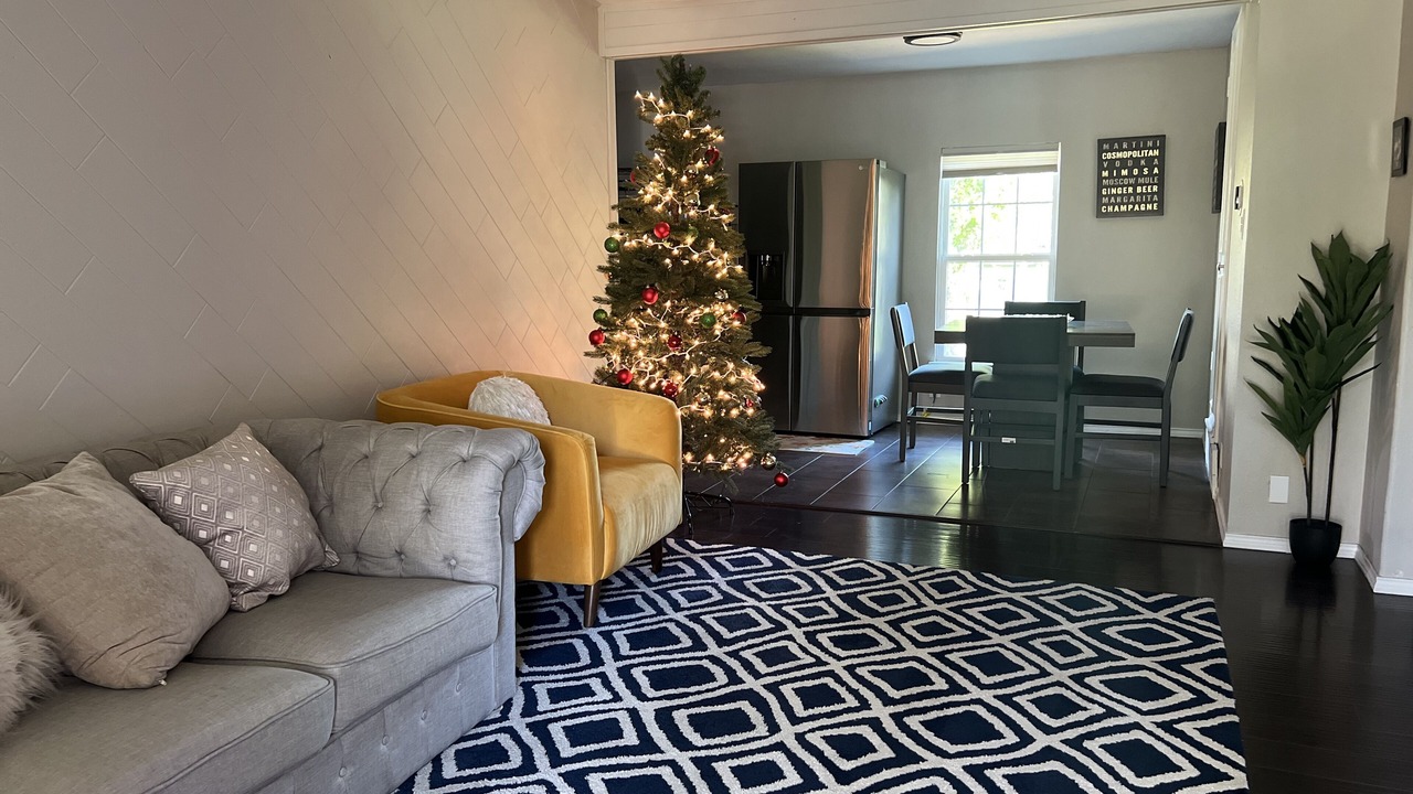 Photo of Livingroom in North Richland Hills