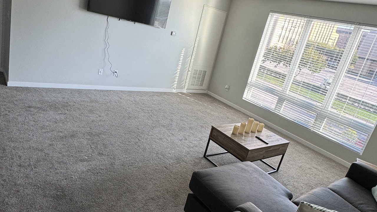 Photo of Livingroom in Midtown