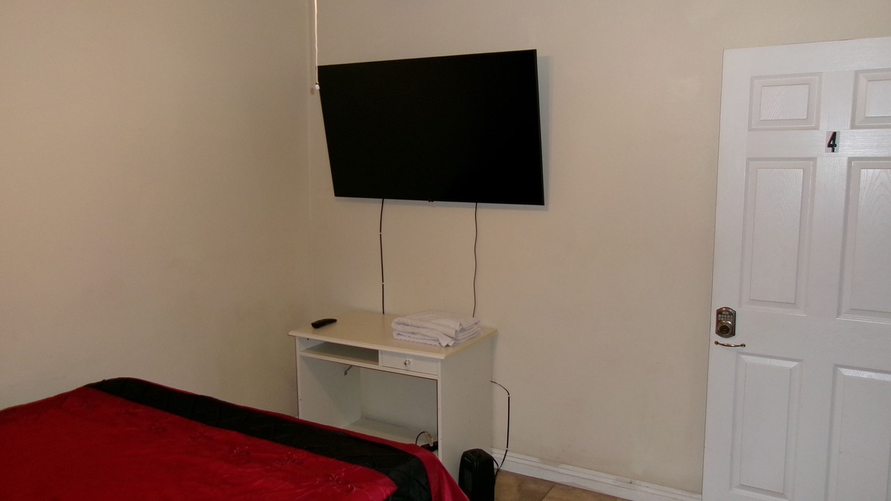 Photo of Bedroom in South Gate