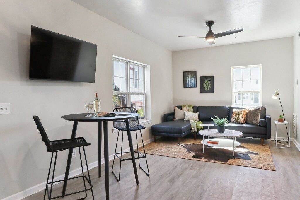 Photo of Livingroom in Thunderbolt