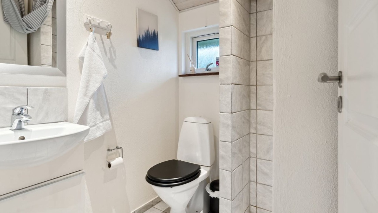 Photo of Bathroom in Pøt Strandby