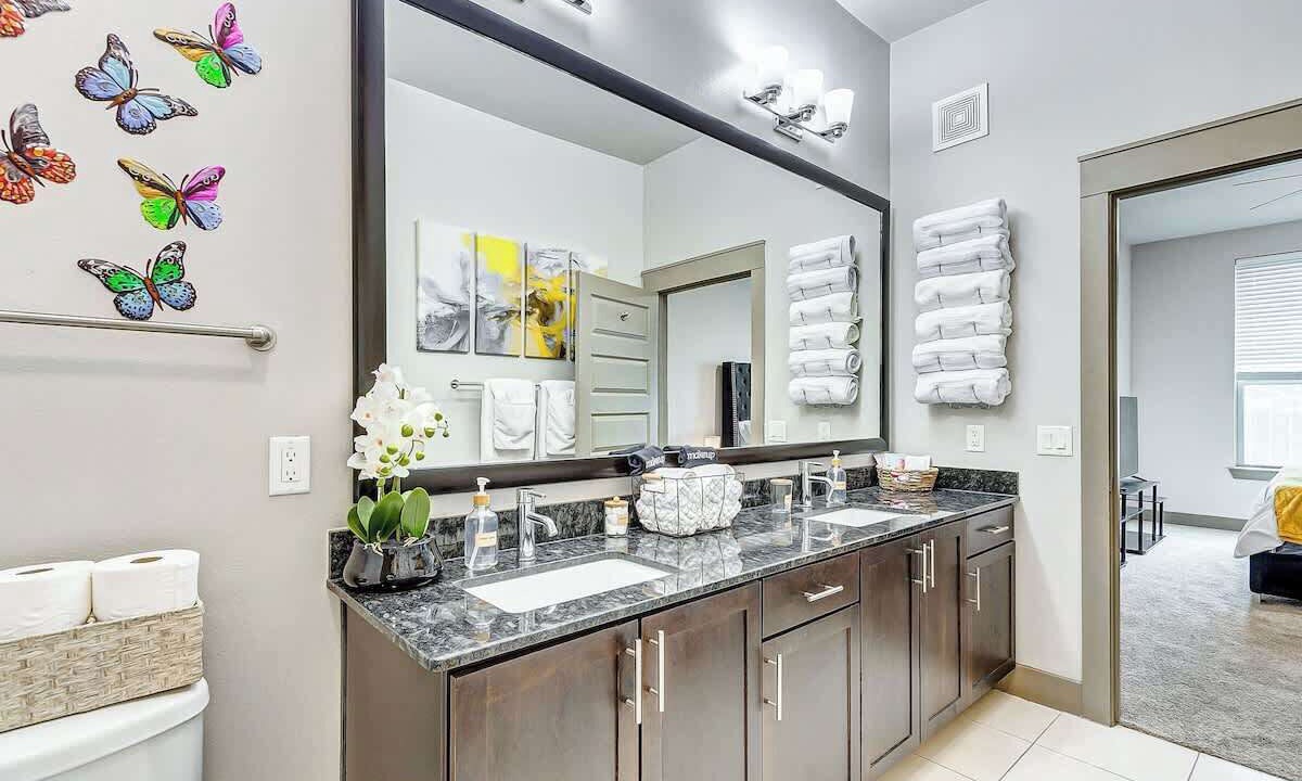 Photo of Bathroom in East Downtown Houston