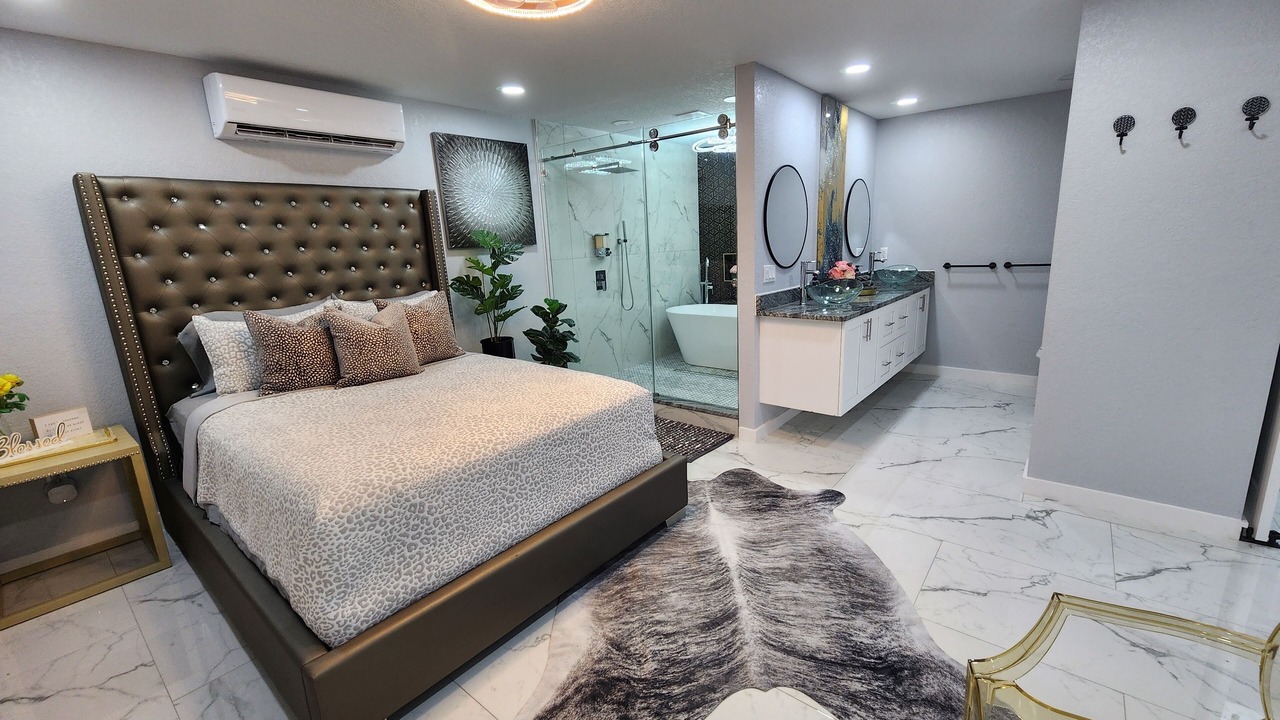 Photo of Bathroom in Orient Park