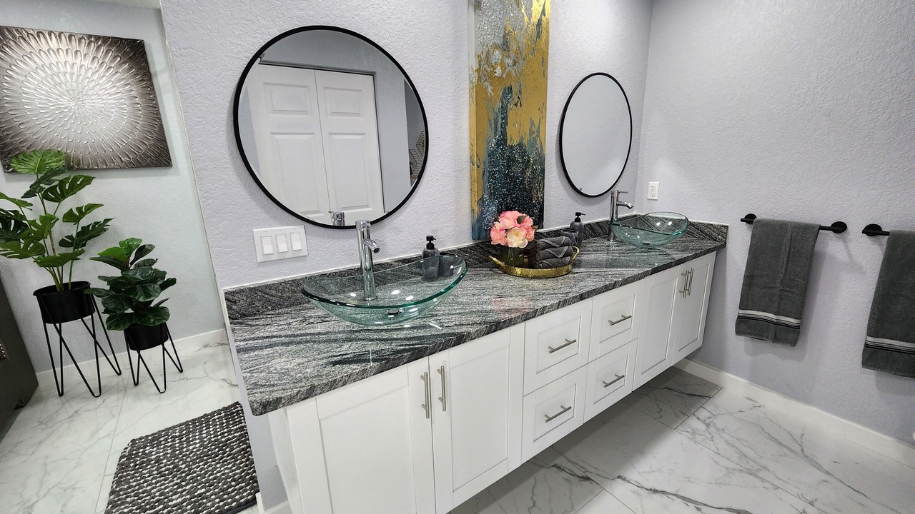 Photo of Bathroom in Orient Park
