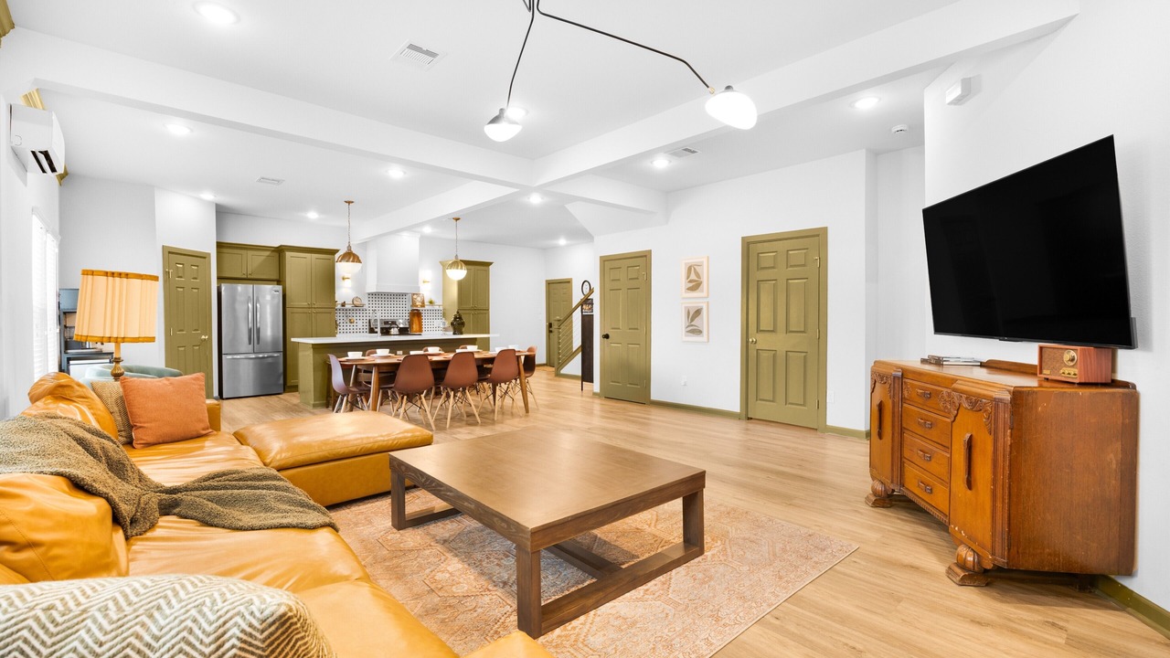 Photo of Livingroom in Greater East End