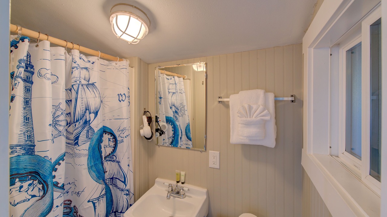 Photo of Bathroom in Long Beach