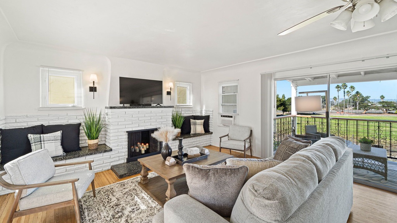 Photo of Livingroom in Ocean Beach
