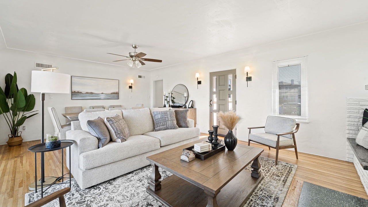 Photo of Livingroom in Ocean Beach