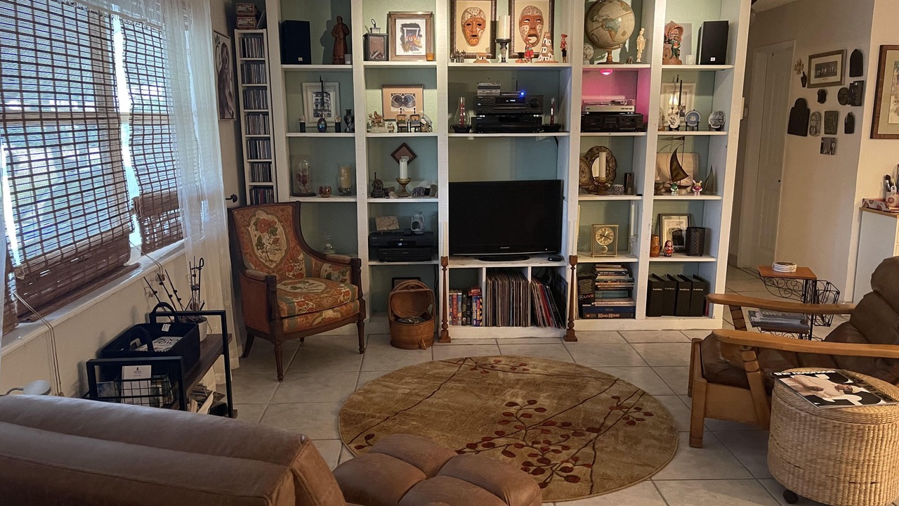 Photo of Livingroom in North Andrews Gardens