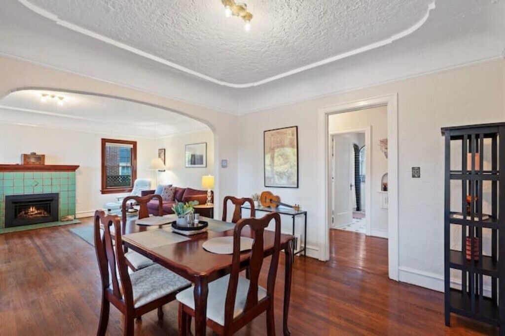 Photo of Others in Lincoln