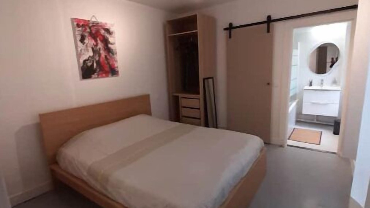Photo of Bedroom in Quinze-Vingts