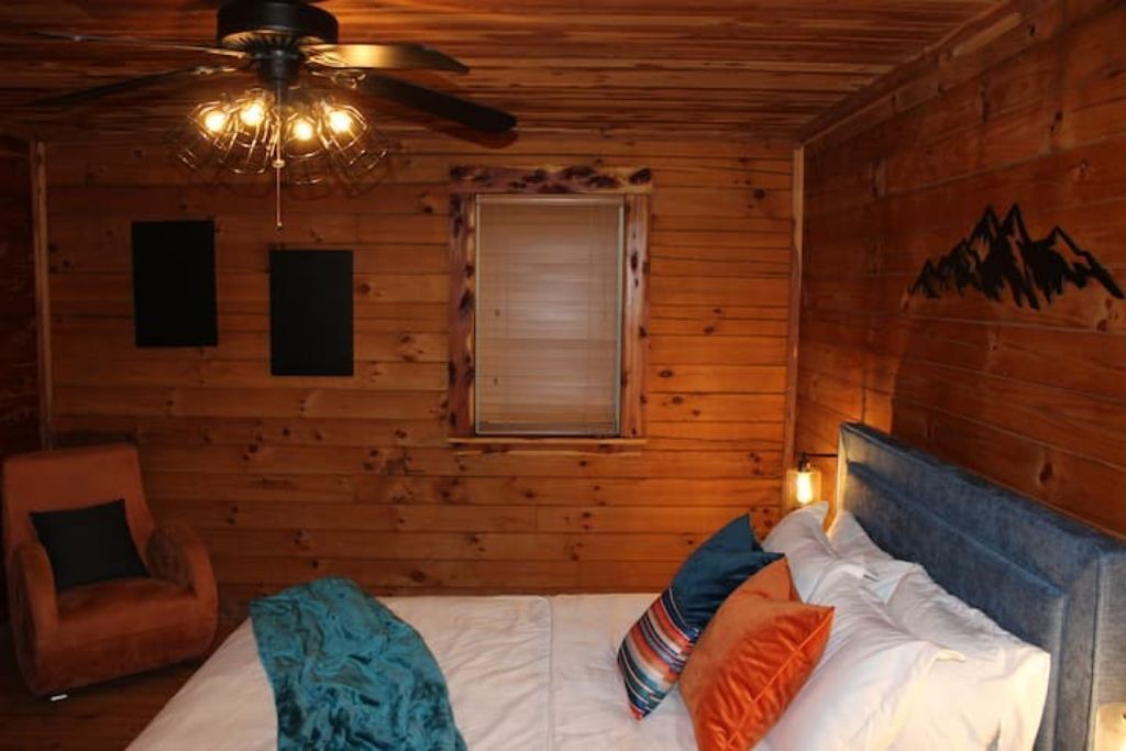 Photo of Bedroom in Russellville