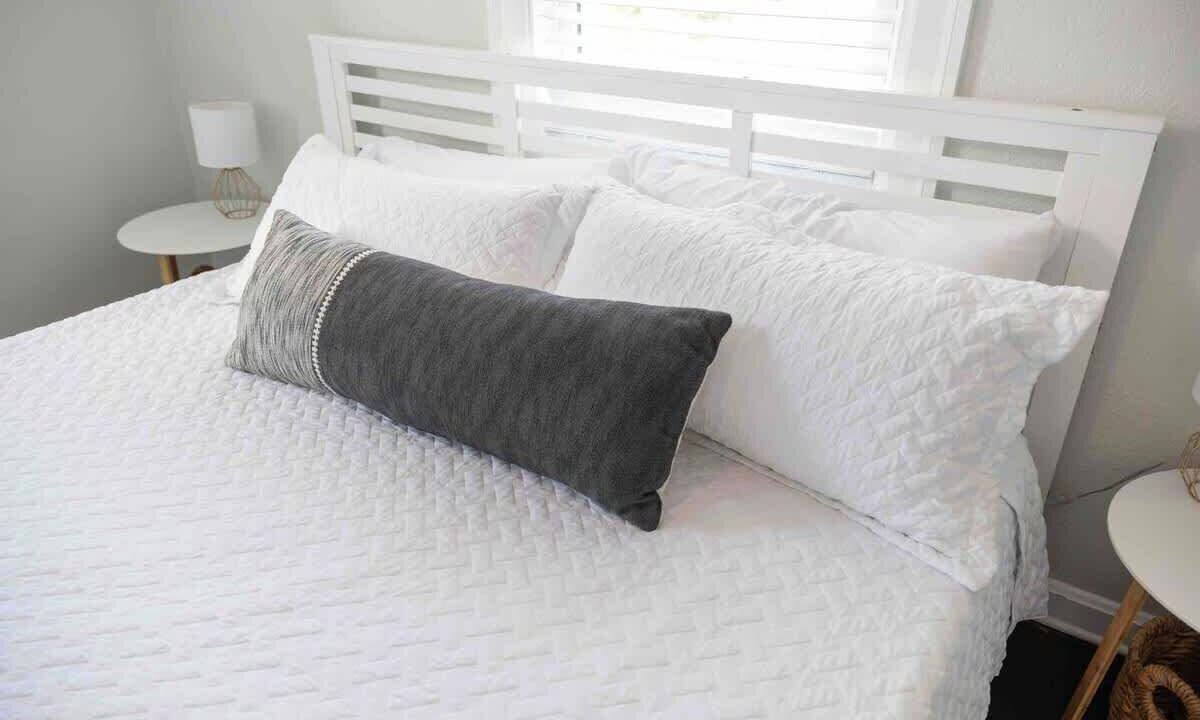 Photo of Bedroom in Neptune Beach