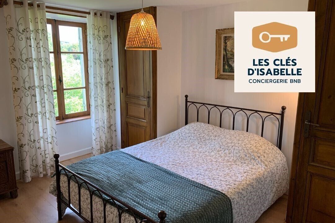 Photo of Bedroom in Razes