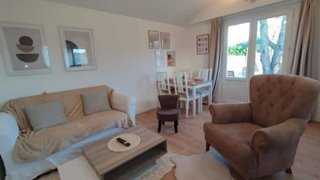 Photo of Livingroom in Arry