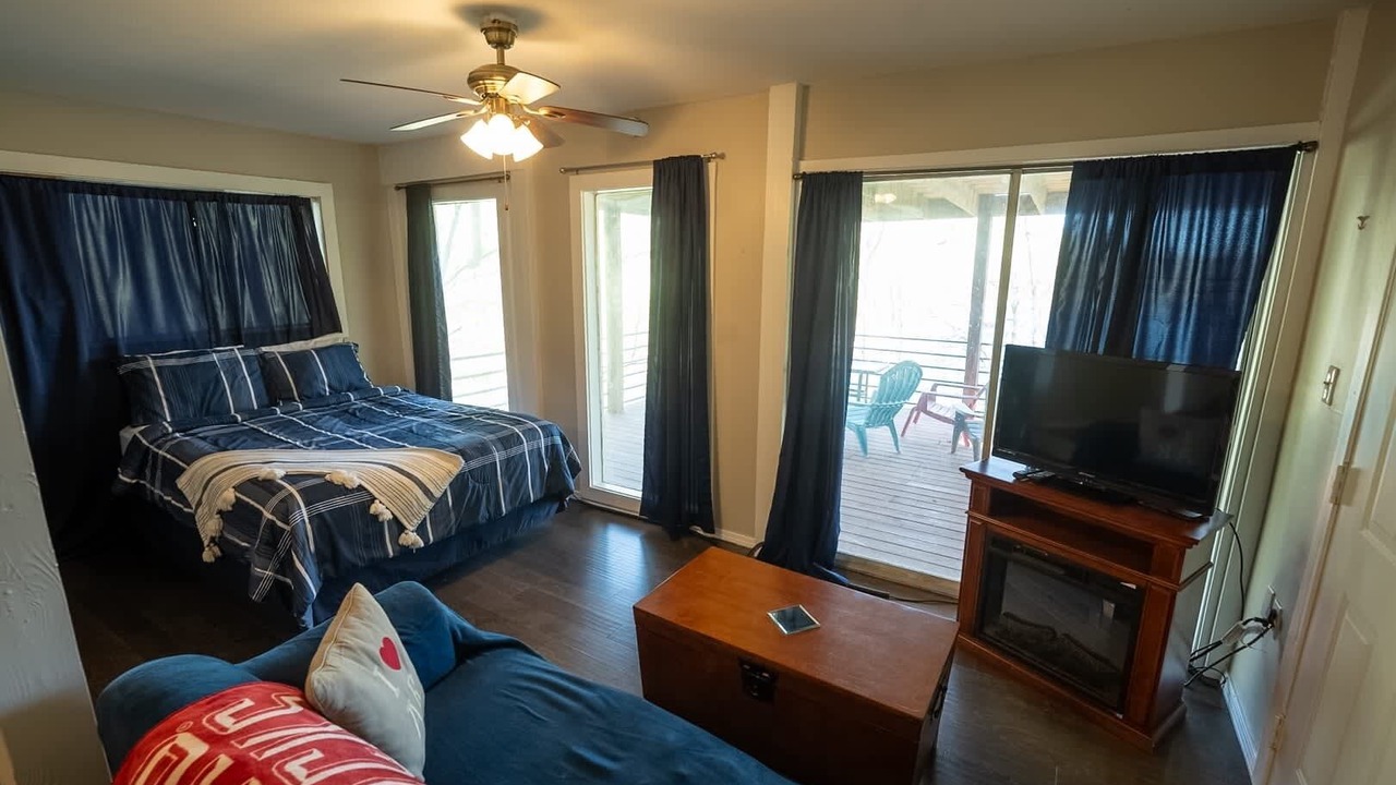 Photo of Bedroom in Sylvan Shores