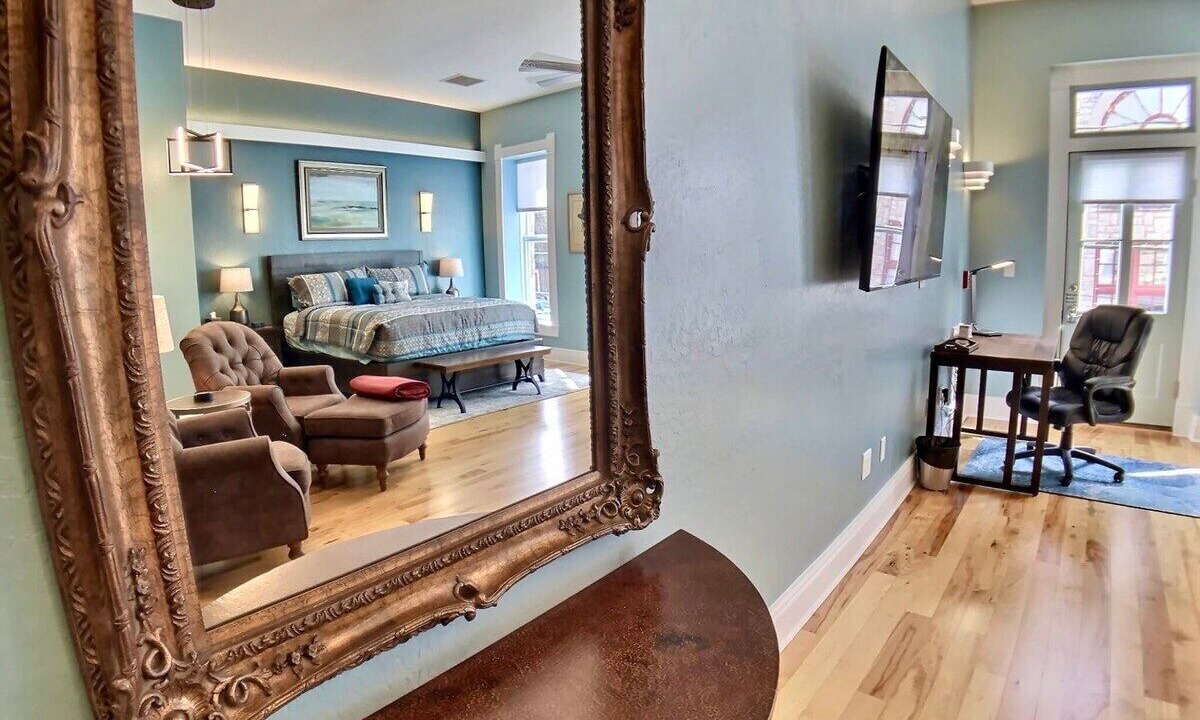 Photo of Livingroom in Eureka Springs Historic District
