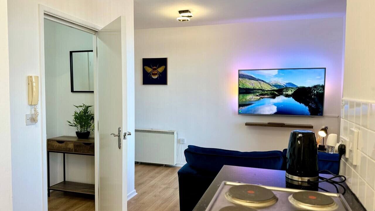 Photo of Others in Cradley