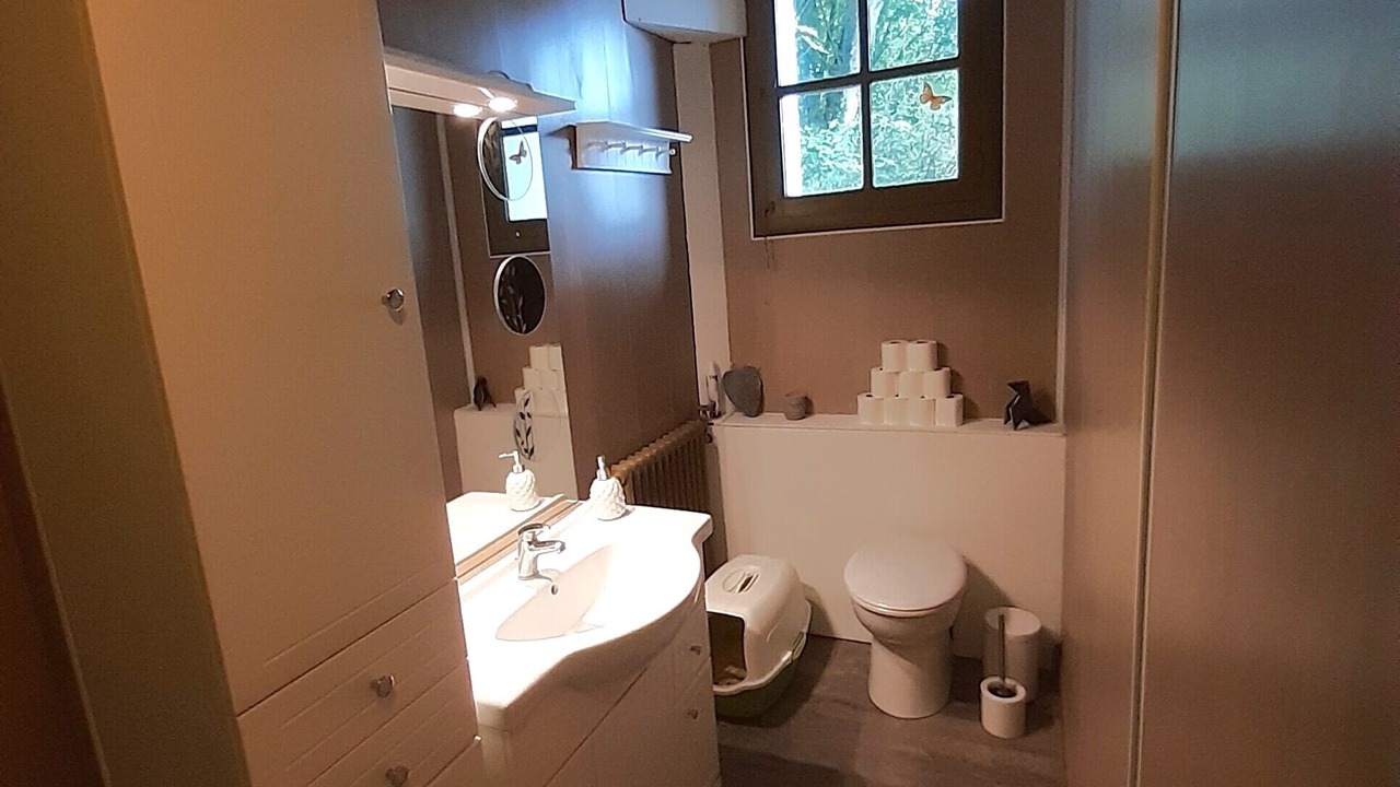 Photo of Bathroom in Clecy