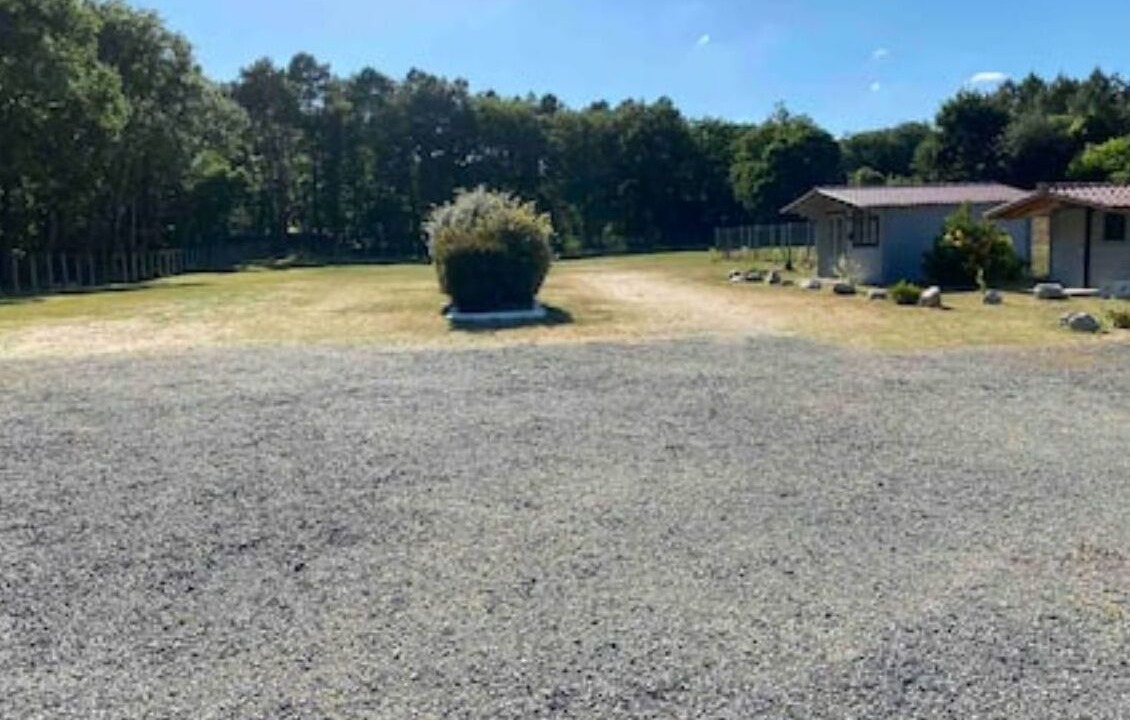 Photo of Outdoor in Yvre-le-Polin