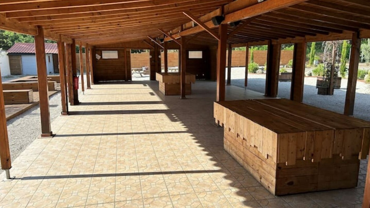 Photo of Patio Balcony in Yvre-le-Polin