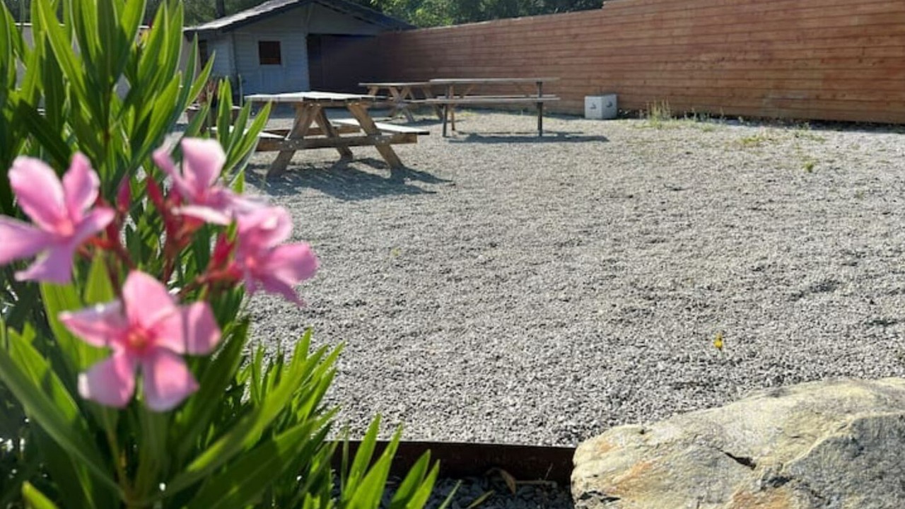 Photo of Outdoor in Yvre-le-Polin