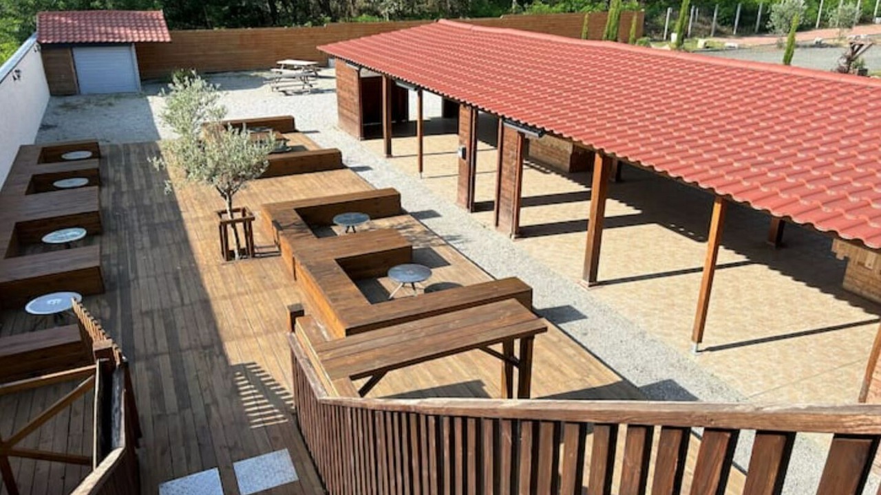 Photo of Outdoor in Yvre-le-Polin