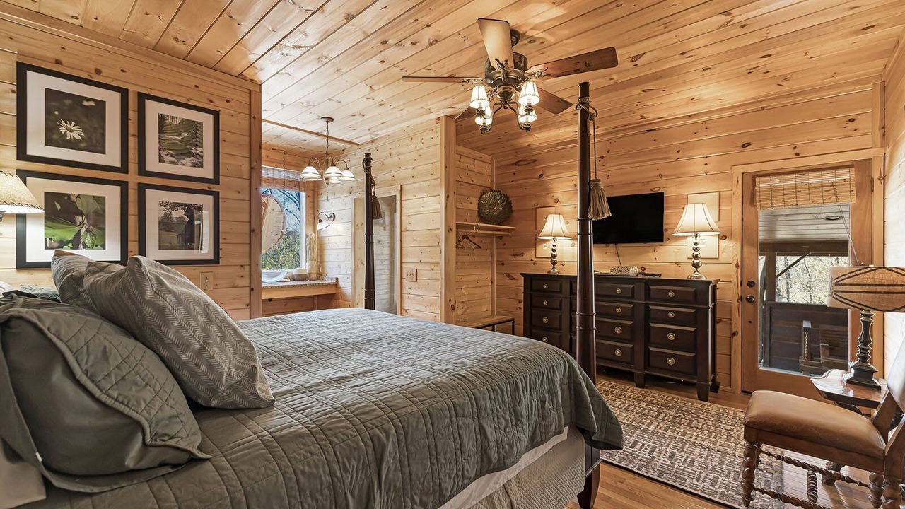 Photo of Bedroom in Bryson City