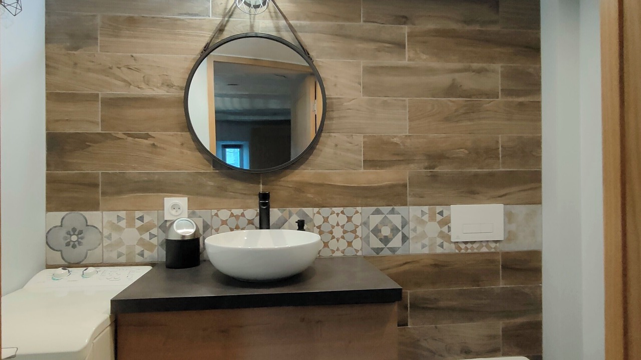 Photo of Bathroom in Chinon