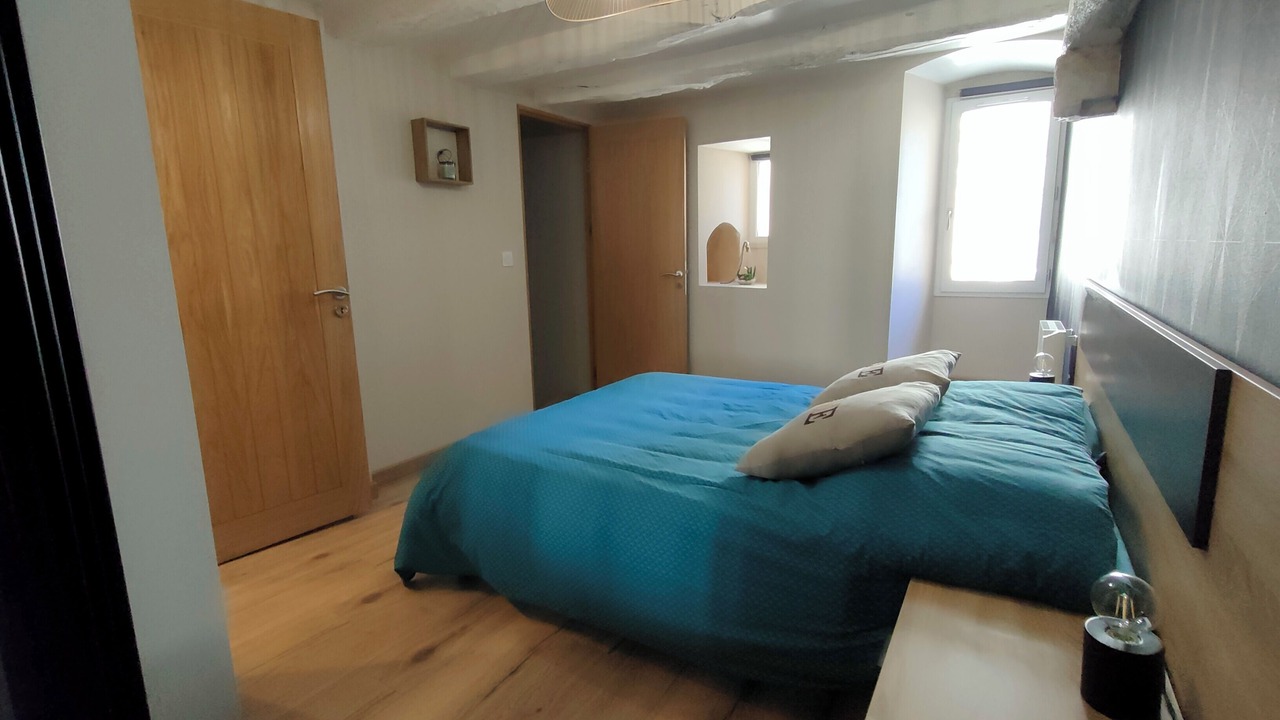 Photo of Bedroom in Chinon