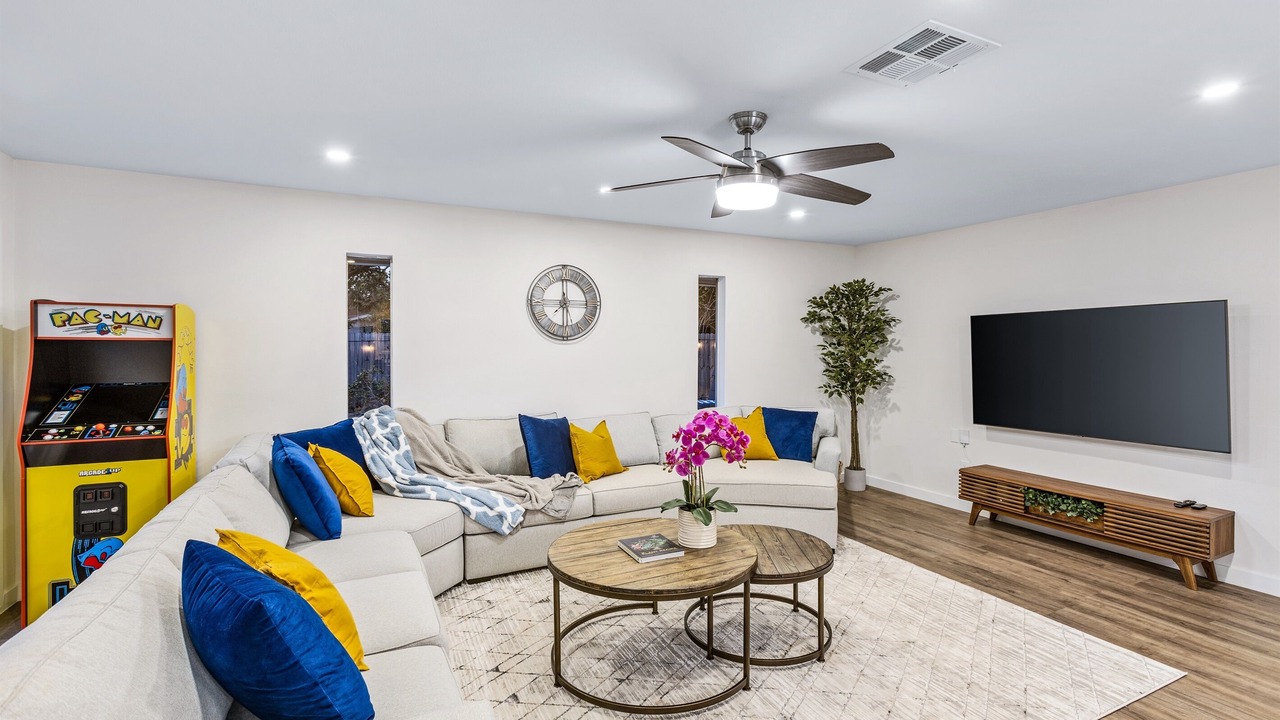 Photo of Bedroom in Willow Meadows/Willowbend Area