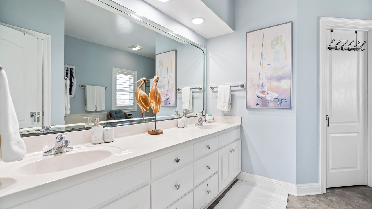 Photo of Bathroom in Dauphin Island