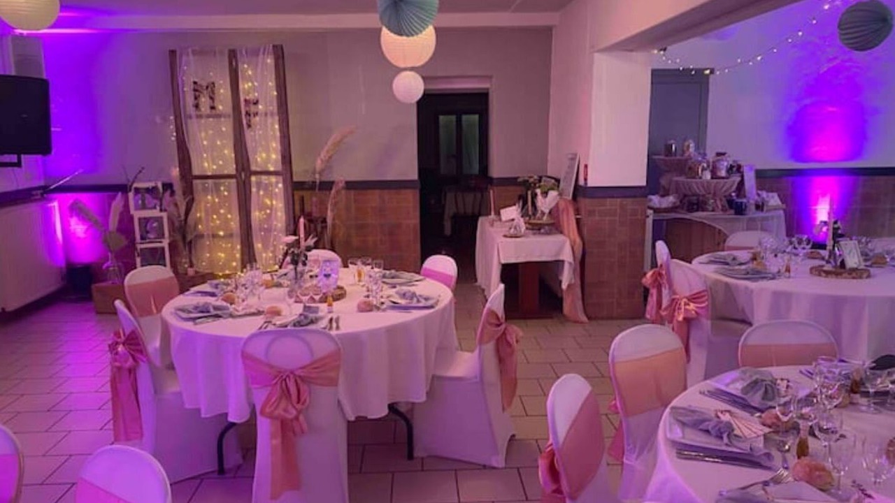 Photo of Others in Yvre-le-Polin