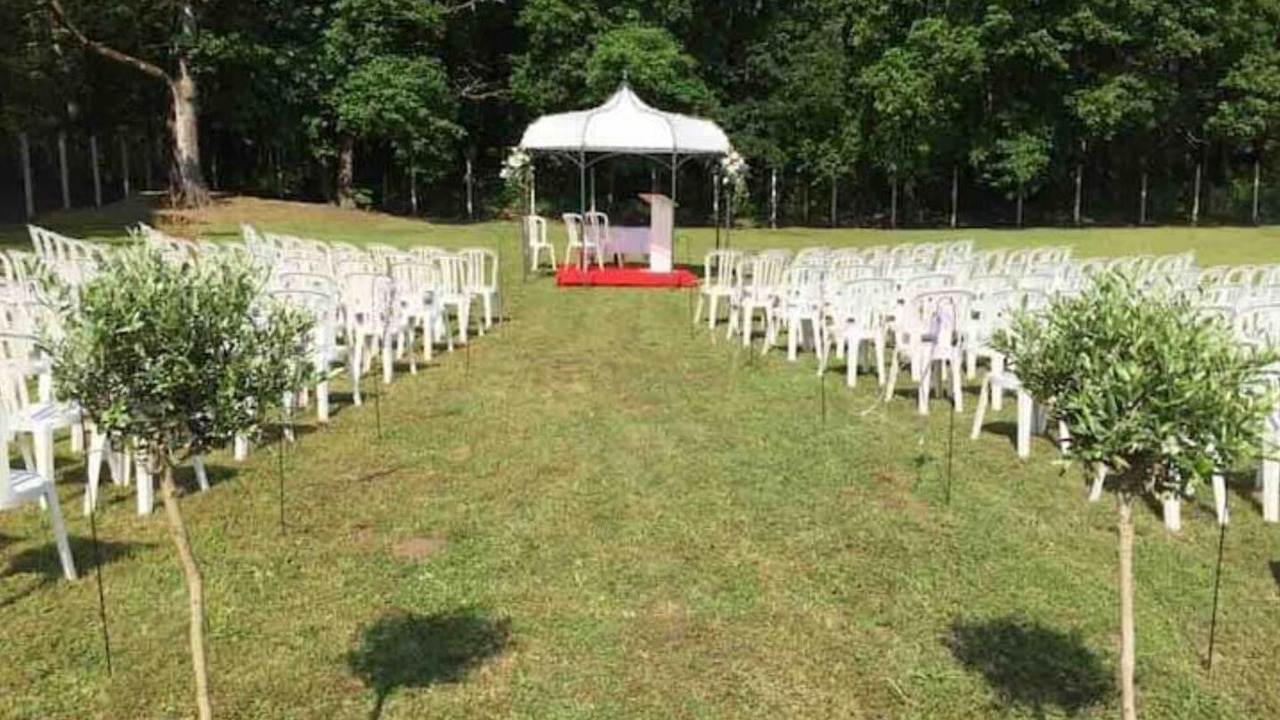 Photo of Outdoor in Yvre-le-Polin