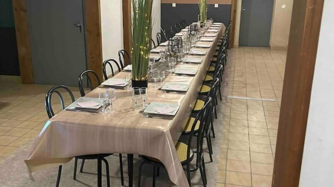 Photo of Others in Yvre-le-Polin