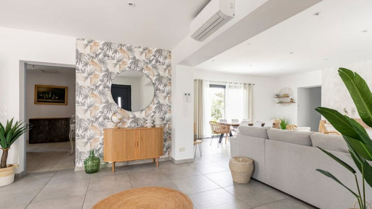 Photo of Others in Montans