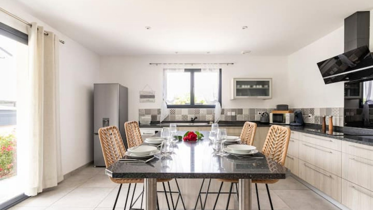 Photo of Others in Montans