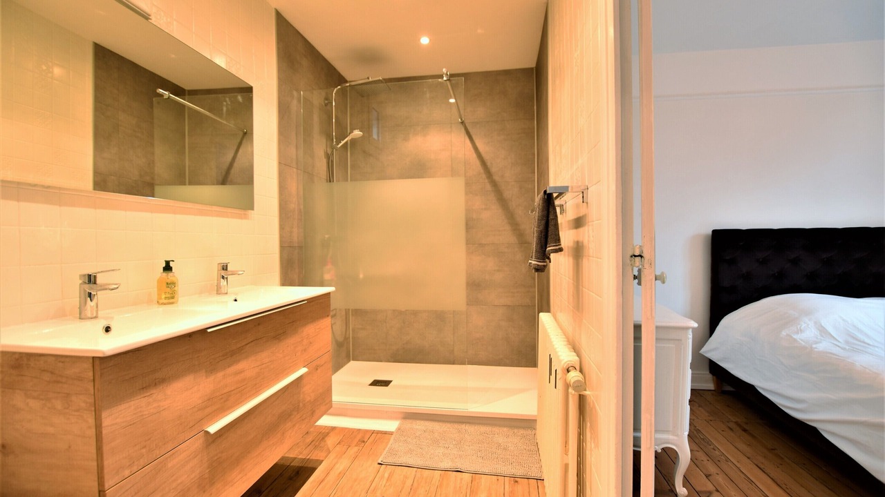Photo of Bathroom in Cholet