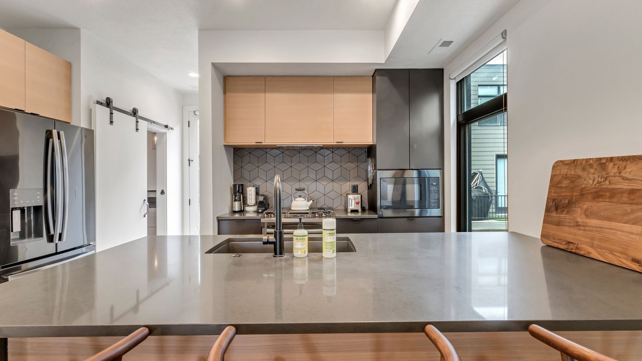 Photo of Kitchen in People's Freeway