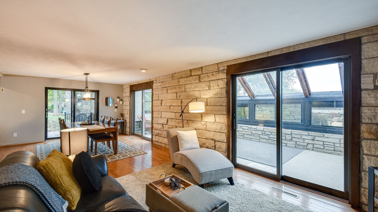 Photo of Livingroom in Bettendorf