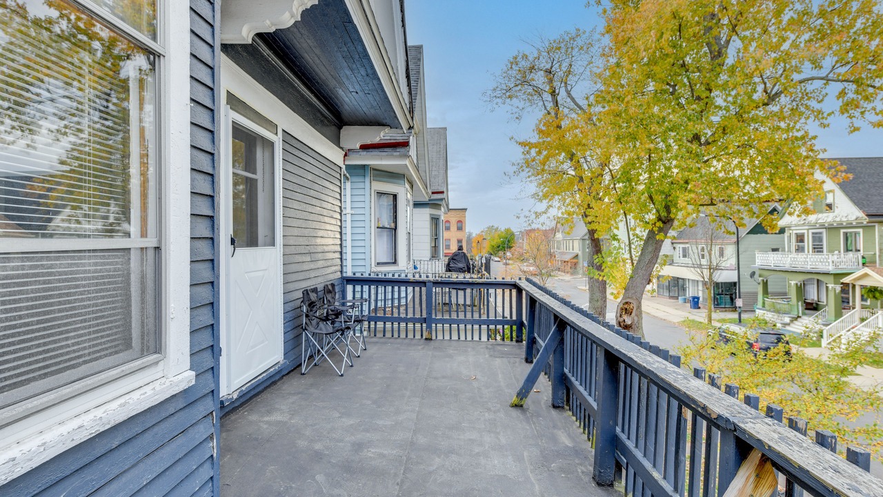 Photo of Patio Balcony in Front Park