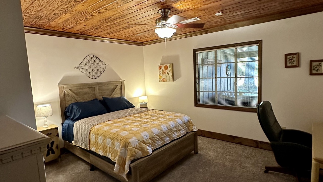 Photo of Bedroom in Scottsboro