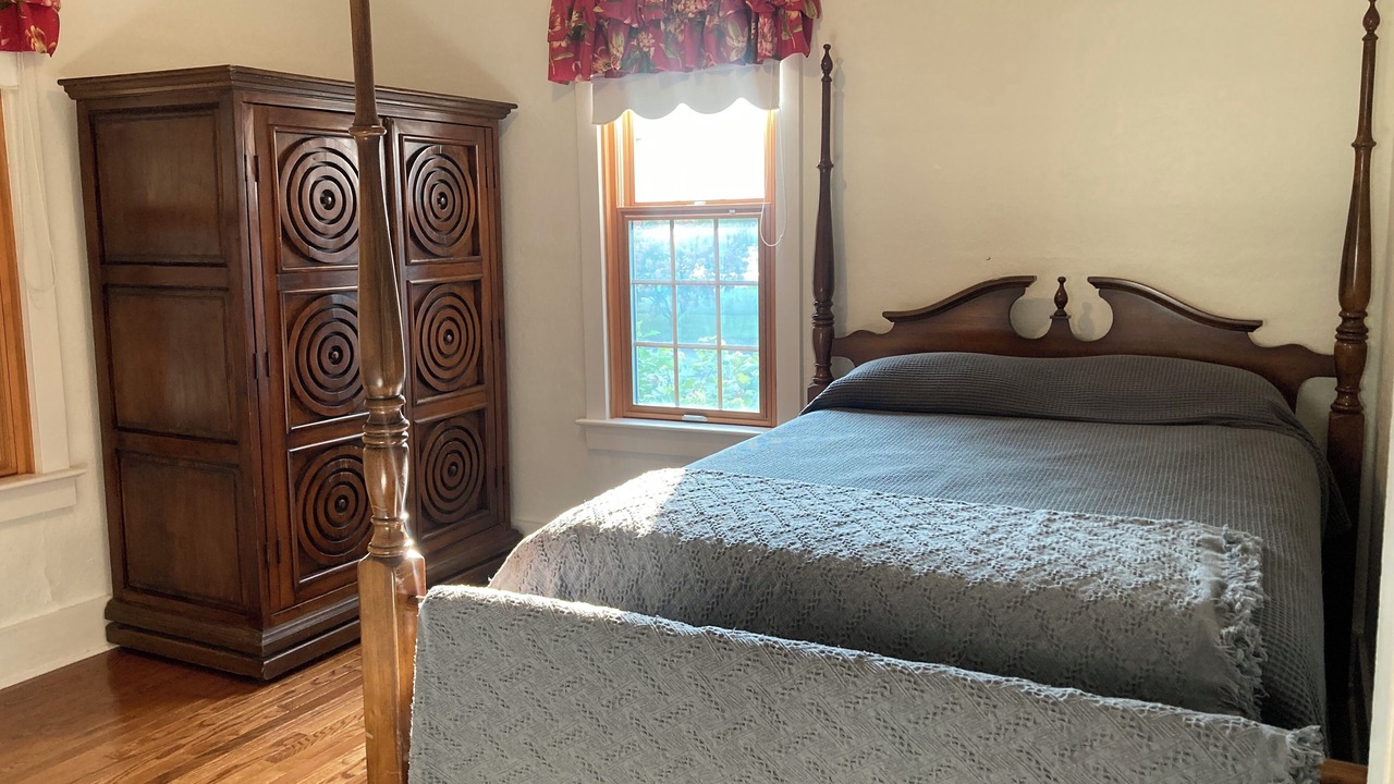 Photo of Bedroom in Yorkville